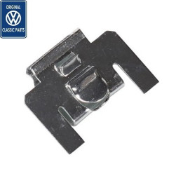 Clips de fixation de lèche vitres